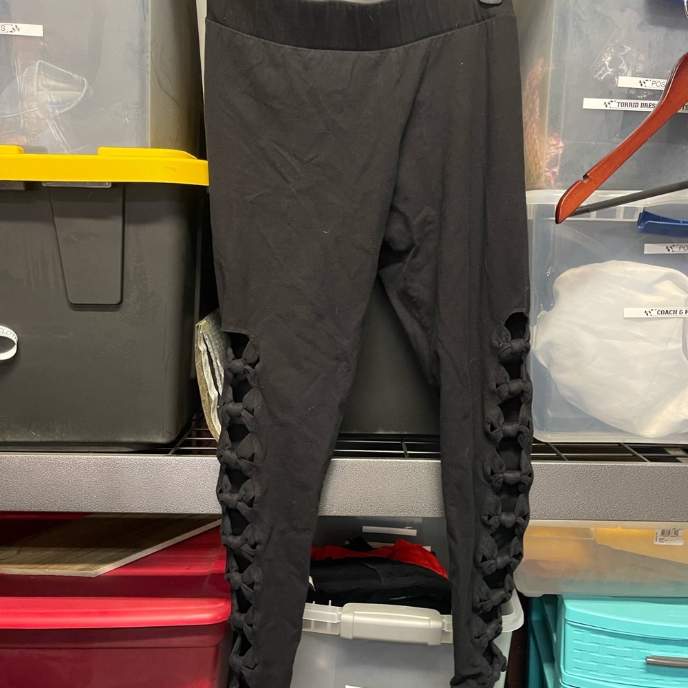 Leggings Duo sold as a pair.